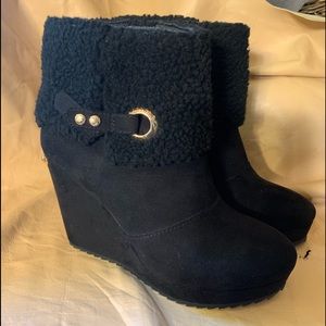 Juicy couture size 8 black boots